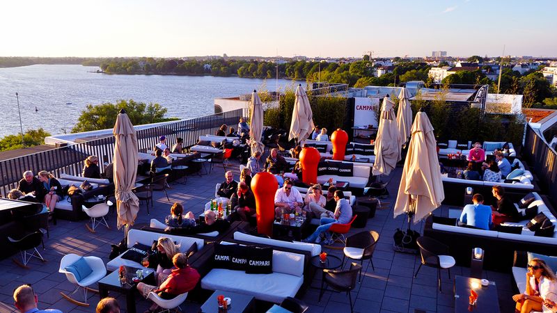 Rooftop-Bar Hamburg Campari Lounge